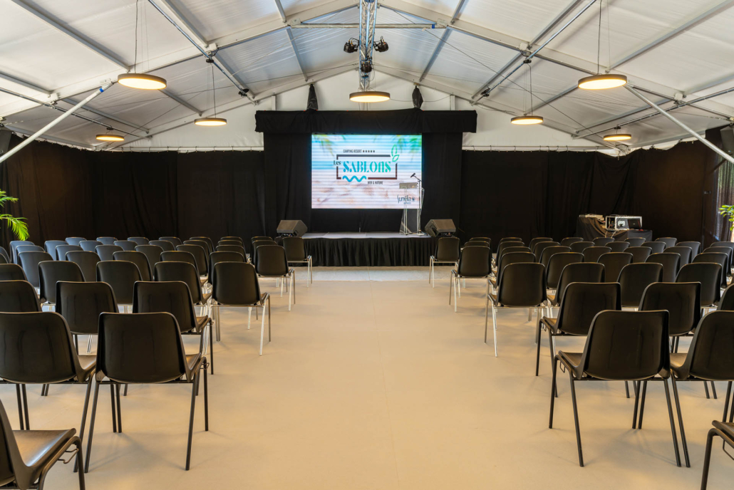 salle-syrah1-03-campus-by-sablons